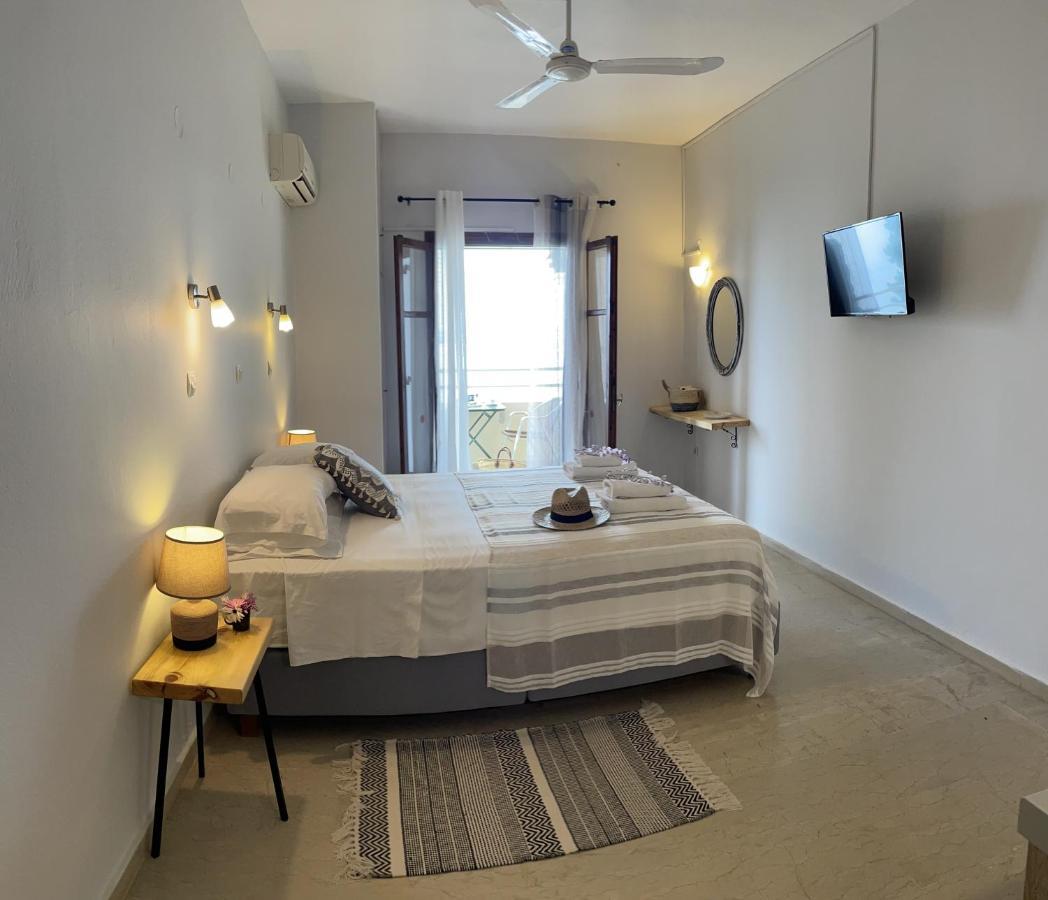 Hotel Odeon B&B Barbáti Kültér fotó