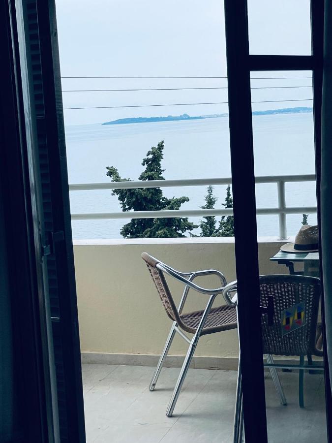 Hotel Odeon B&B Barbáti Kültér fotó