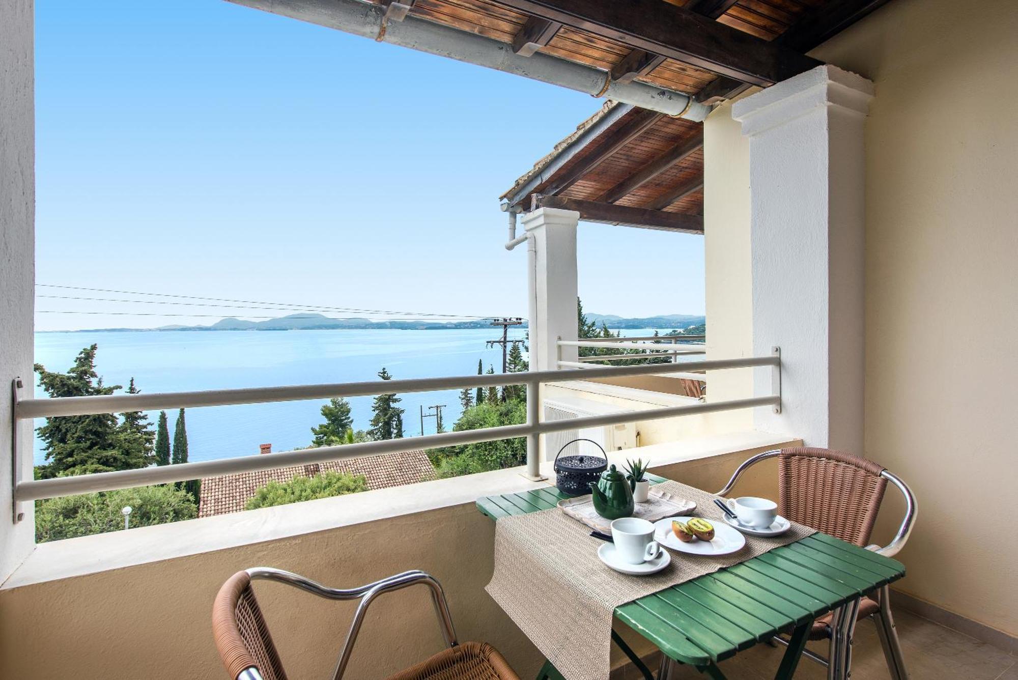 Hotel Odeon B&B Barbáti Kültér fotó