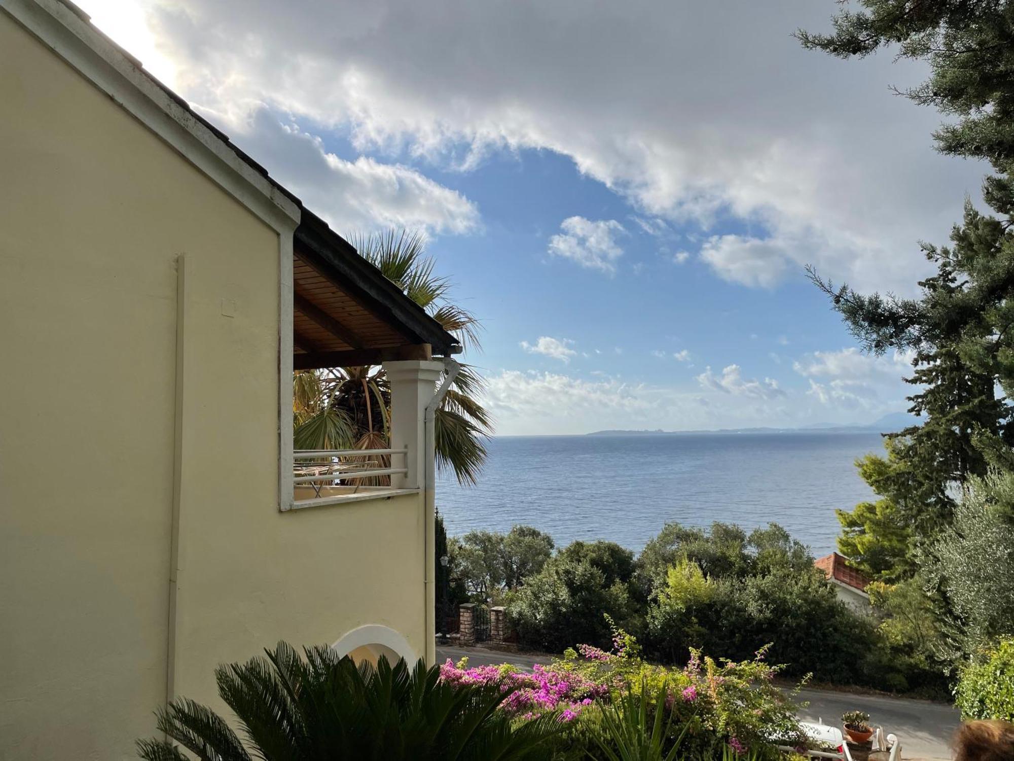 Hotel Odeon B&B Barbáti Kültér fotó