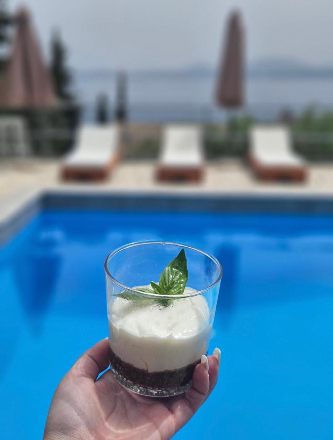 Hotel Odeon B&B Barbáti Kültér fotó