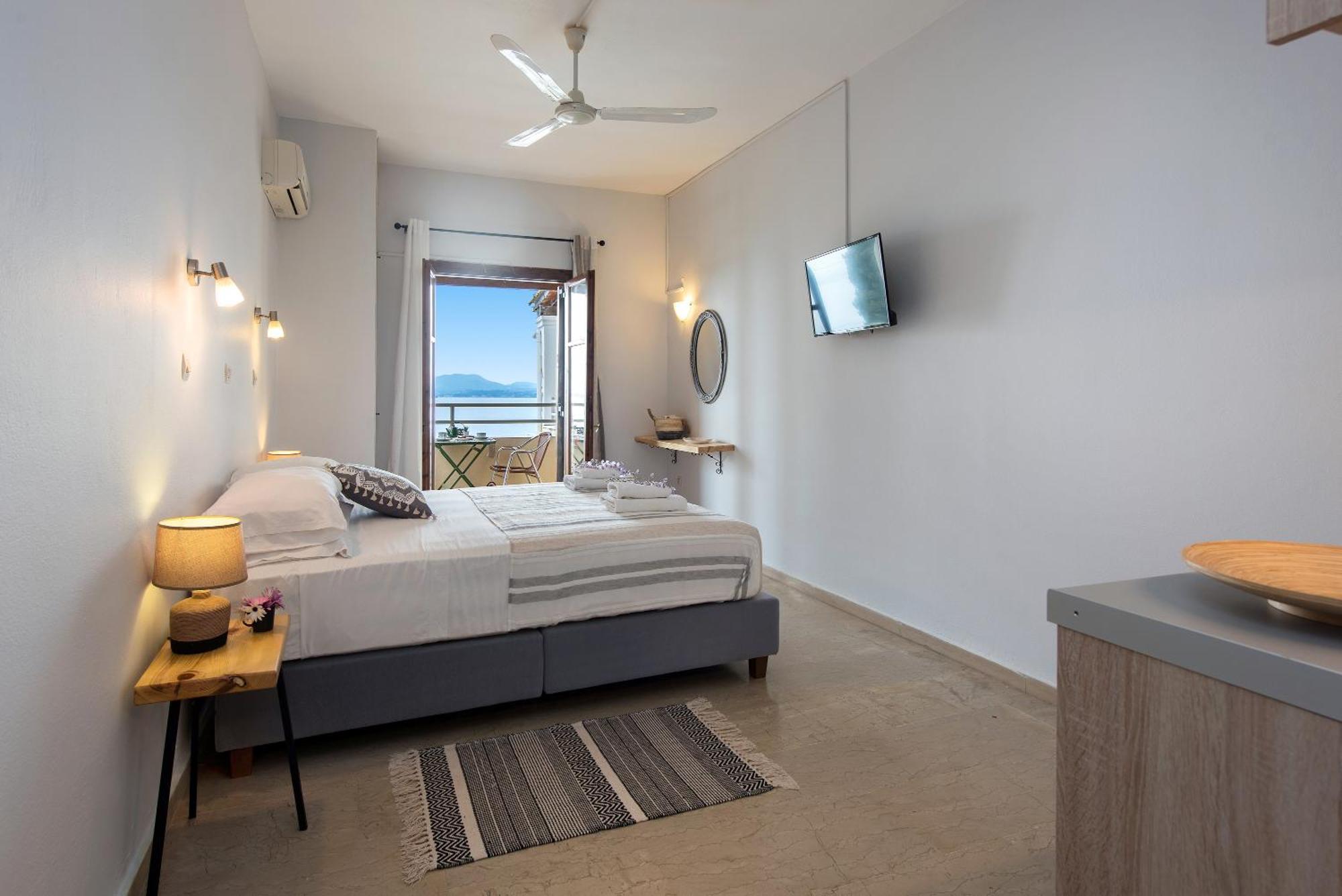 Hotel Odeon B&B Barbáti Kültér fotó
