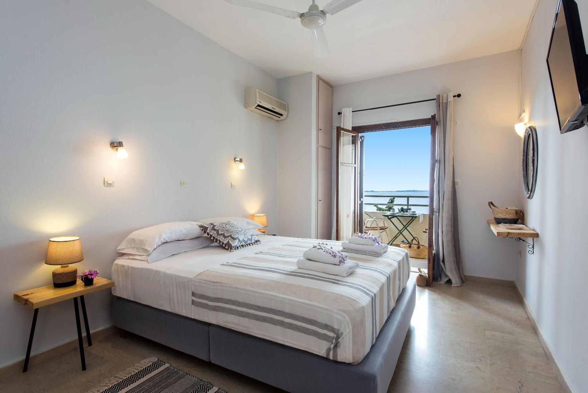 Hotel Odeon B&B Barbáti Kültér fotó