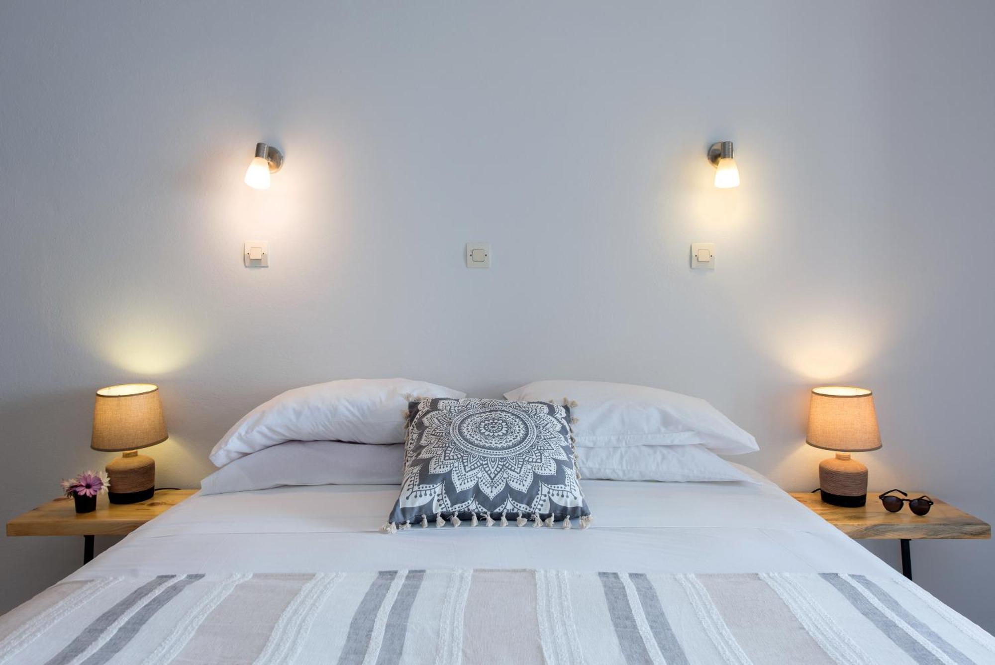 Hotel Odeon B&B Barbáti Kültér fotó