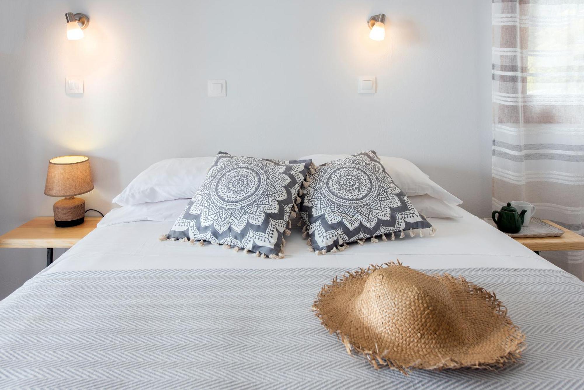 Hotel Odeon B&B Barbáti Kültér fotó