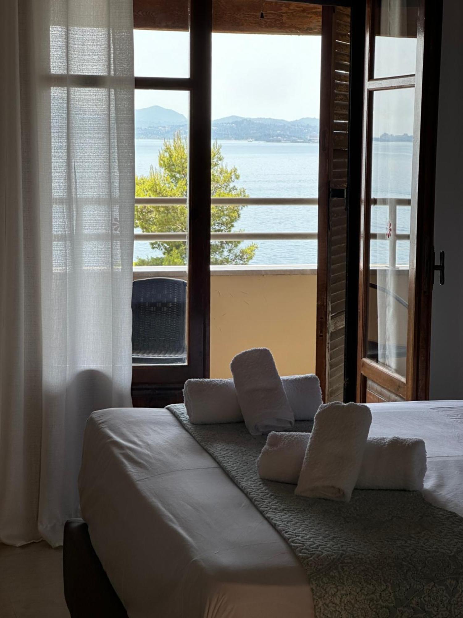 Hotel Odeon B&B Barbáti Kültér fotó